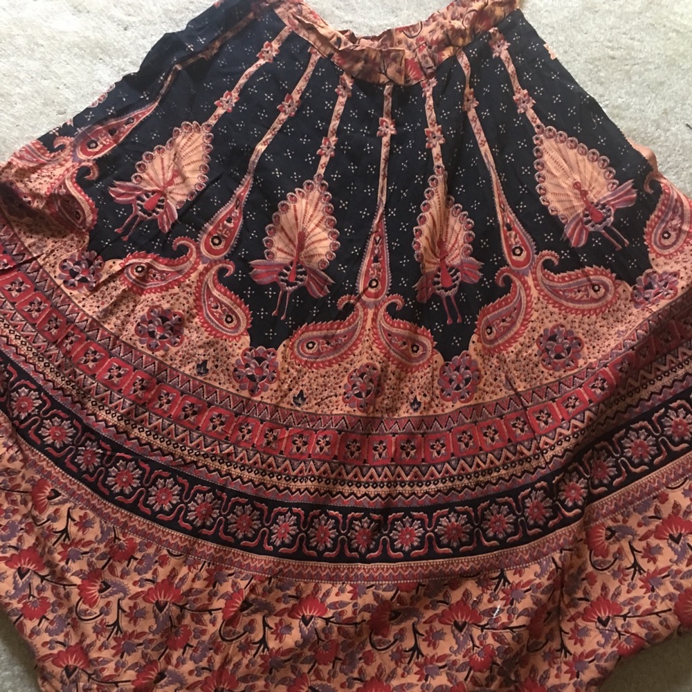 Very wide hem boho maxi skirt Nwt